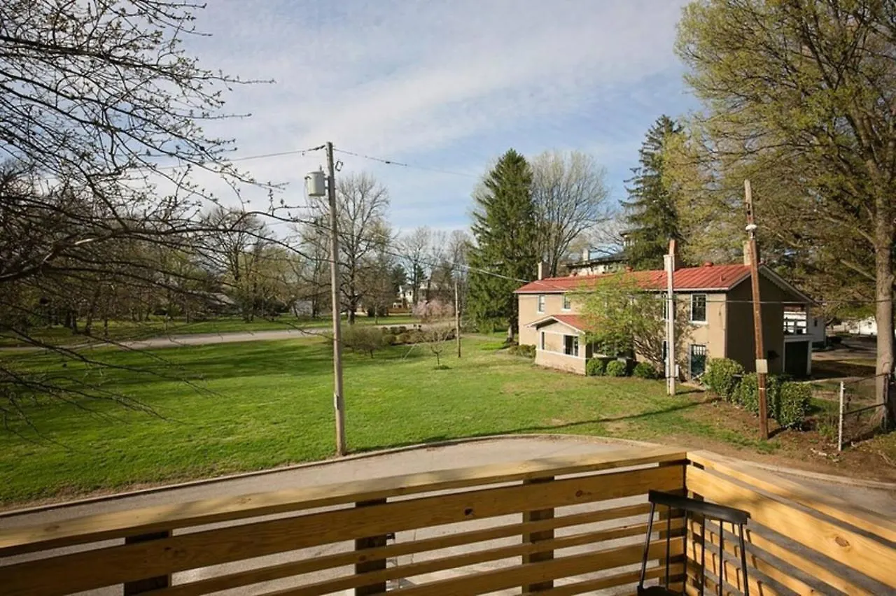 Park Carriage House Rest & Explore With Hollyhock Louisville USA